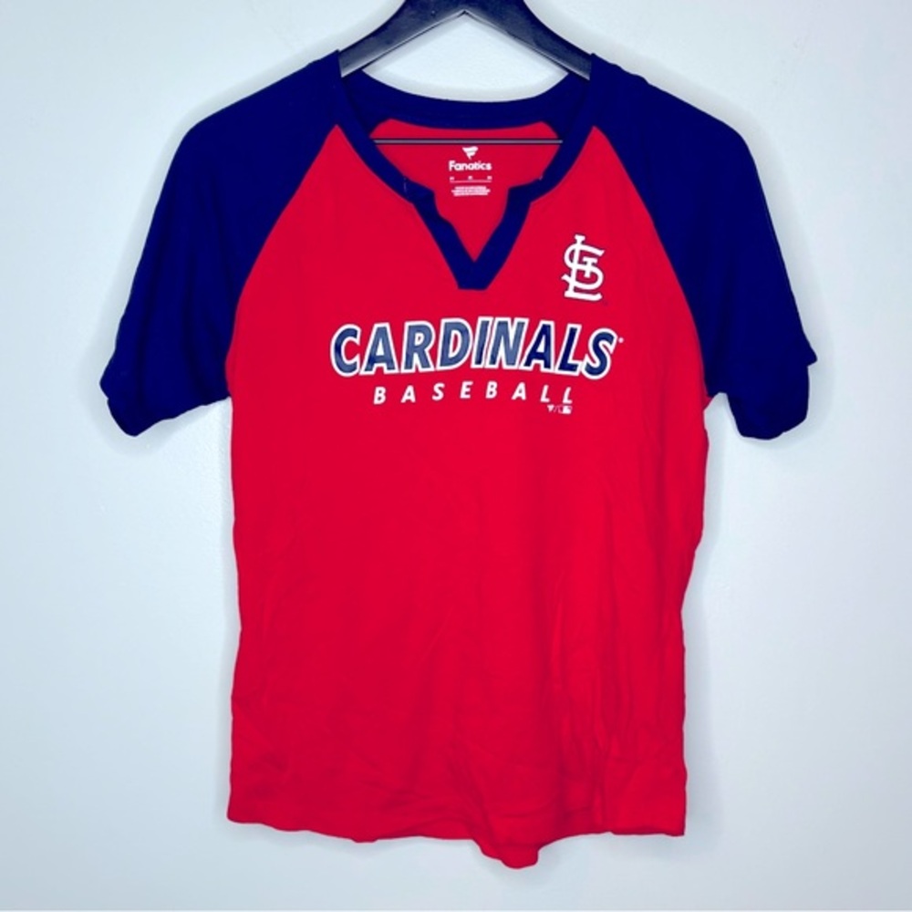St. Louis Cardinals Fanatics V-Neck T-Shirt Size M